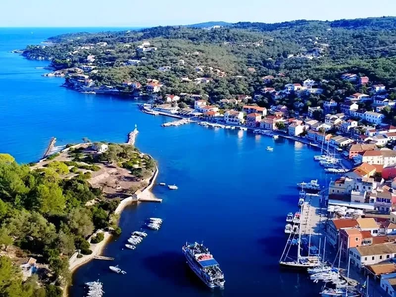 Skriveni raj Jonskog mora: Kompletan vodič za Paksos i bajkoviti Antipaksos