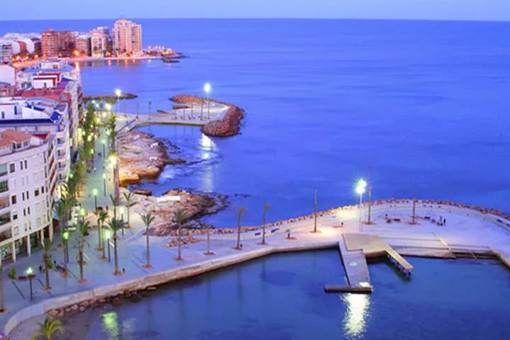 Zašto je Torrevieja savršen izbor za letovanje u Španiji