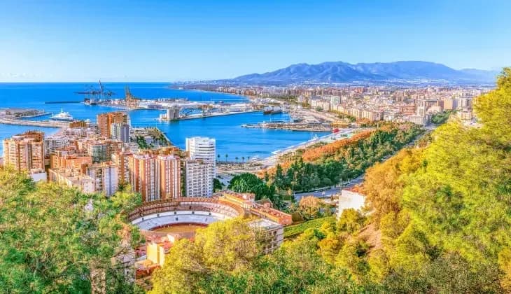 Malaga: Vodič kroz srce Andaluzije i najsunčaniji grad Španije